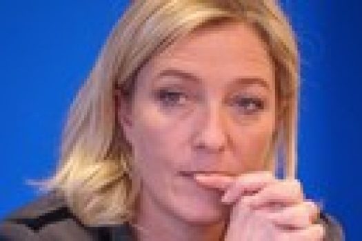 Marine Le Pen, envahie par les poneys