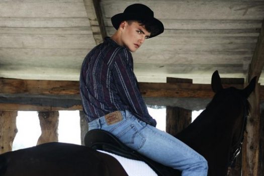 [Fashion] Mateusz, l’homme qui murmurait à l’oreille des chevaux