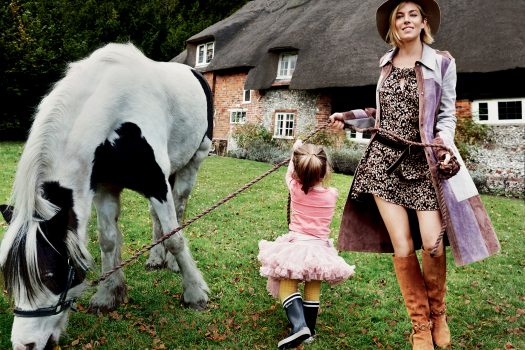 [Editorial] 2015 : Sienna Miller entre en campagne