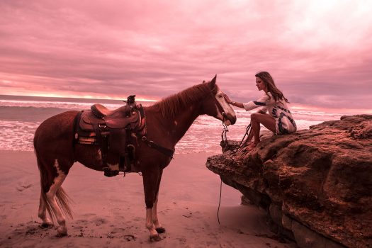 [Fashion] Alessandra Ambrosio à cheval pour Ale