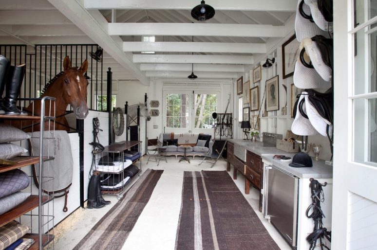 [Dream Barns] Windsor Smith invente le cheval d’intérieur