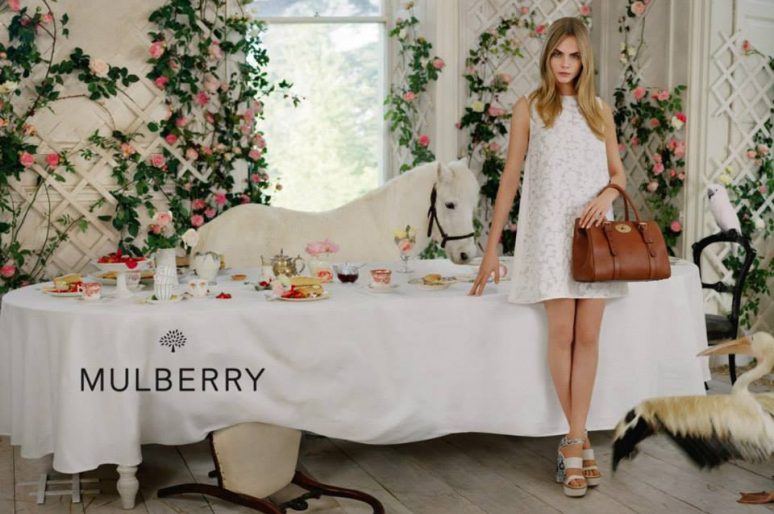 [Fashion Ad Campaign] Le poney blanc de Mulberry