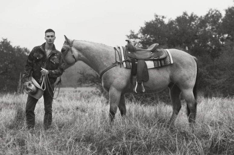 [Fashion Editorial] Matt Williams : le sexy poney est OUT