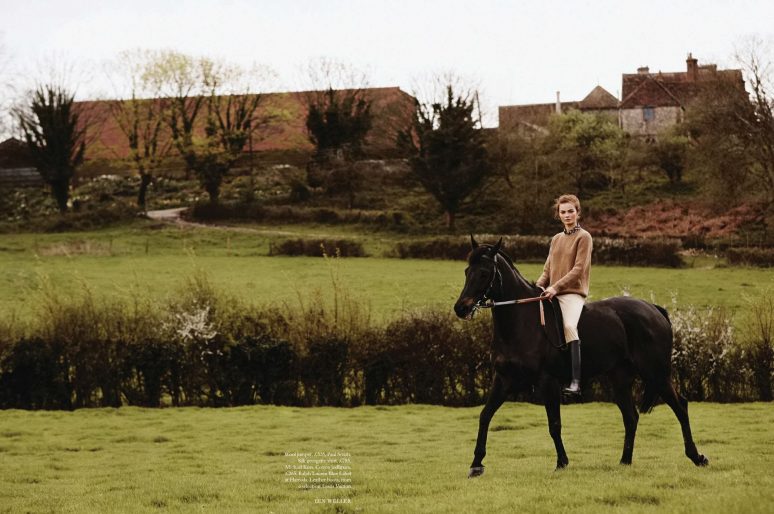 [Fashion Editorial] Moa Aberg : la cavalière campagne chez Harper’s Bazaar