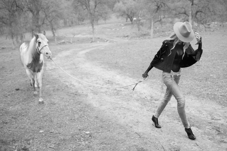 [Fashion Editorial] FLAUNT : le cheval de la liberté