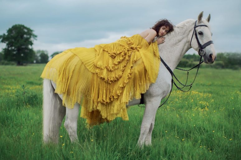 [Fashion Editorial] L’amazone champêtre de Harper’s Bazaar UK