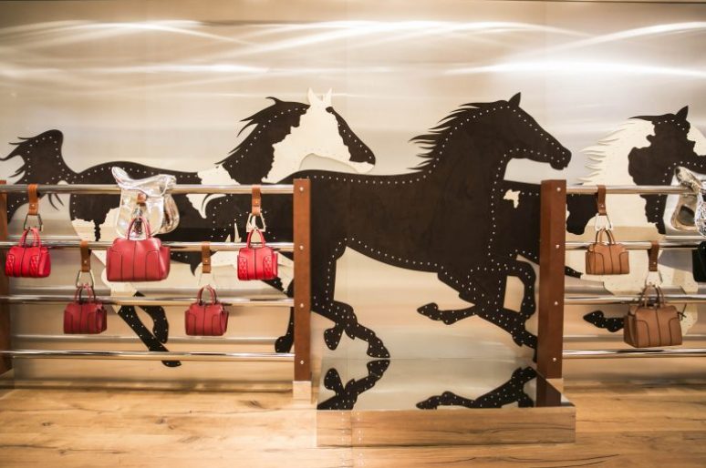 [Mershandising]  Le pop-up des sacs « Sella » de Tod’s