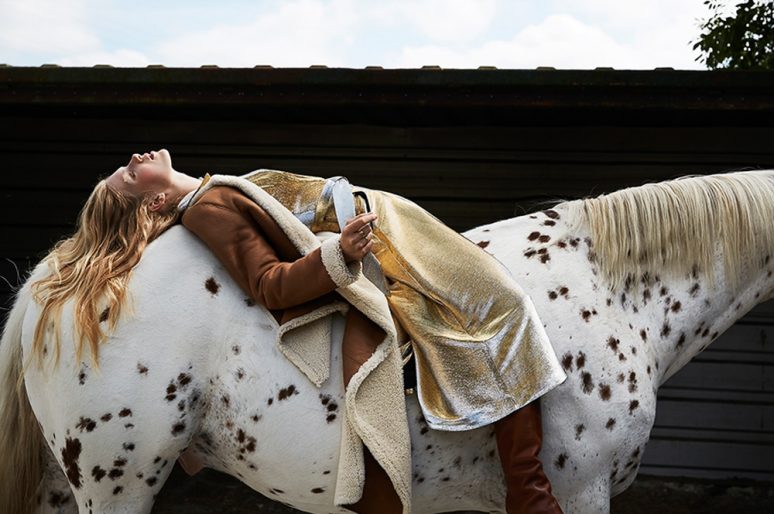 [Fashion Editorial] Le cheval Polka Dots de Marie-Claire Netherlands